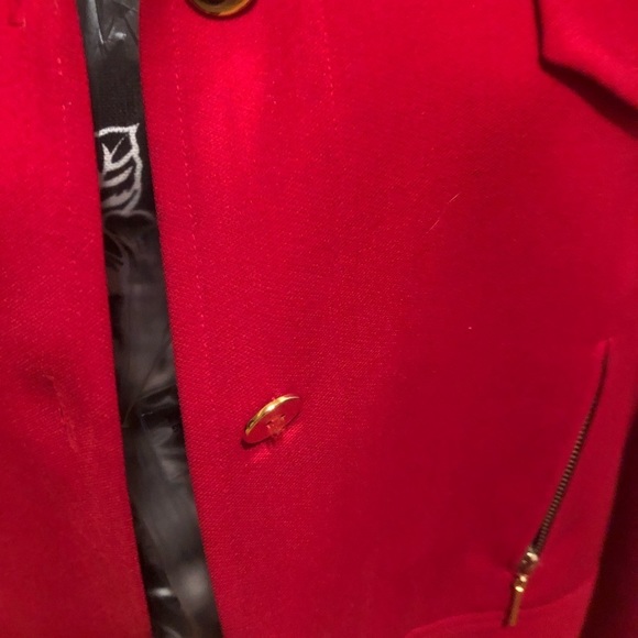 Ellen Tracy  size 14 vintage red jacket gold buttons and banded hem - Picture 9 of 11